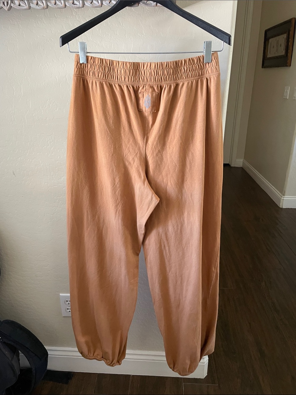 NWT FREE PEOPLE Hot Shot Jogger! - Picture 7 of 9